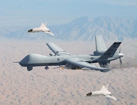 Robber Jet CobraJet™ - VTOL Jet with Low-Cost Attritable Air-to-Air Drone Interceptors